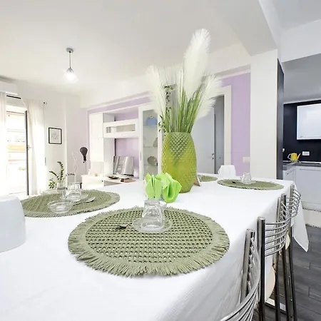 Maka, Dal Fascino Unico Apartment Rome
